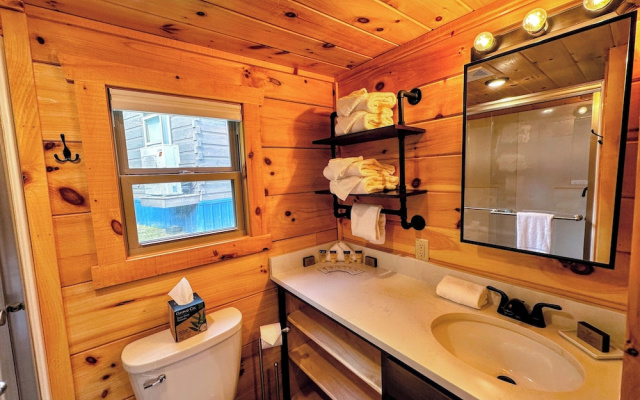 Bmv8 Tiny Home Topline