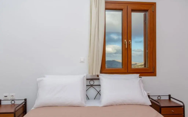 Apiranthian house Panoramic view