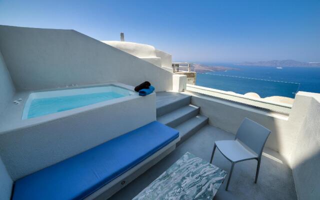 Caldera Cliff Suites