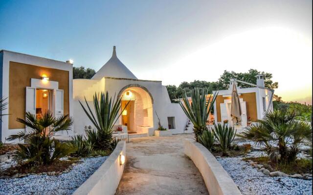 Trullo Albamarina with sea view Pool