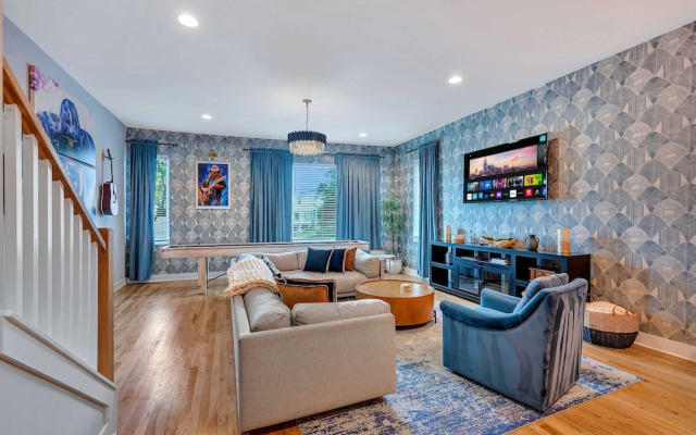 Rooftop Deck Shuffleboard BBQ Near Downtown