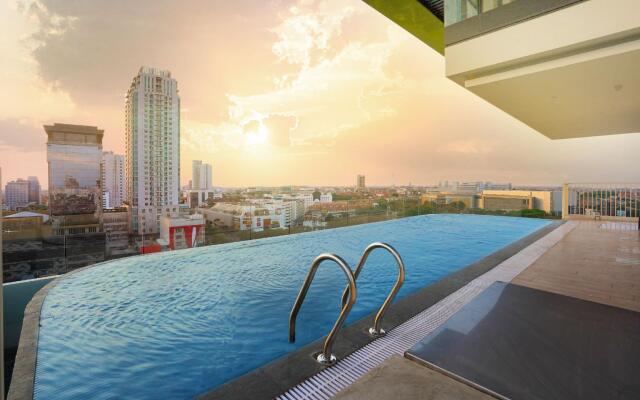 The Life Styles Hotel Surabaya