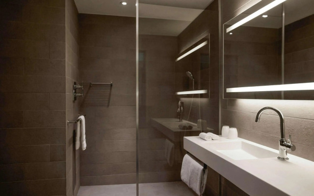 Отель Pullman Paris Tour Eiffel