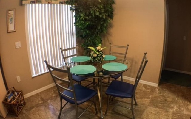 Rebecca 1377 Apartment 4 Bedroom