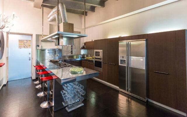 Rental in Rome Cosmopolitan Hi-Tech