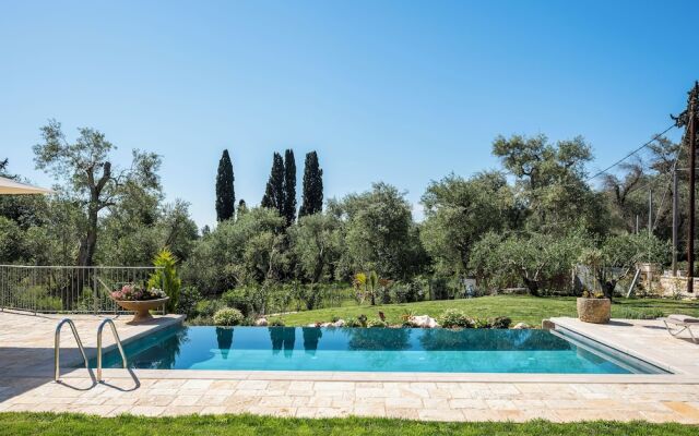Mateo Stone Villa with Private Pool by Konnect
