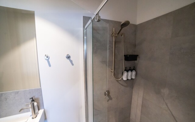 Mackay Adventure Lodge