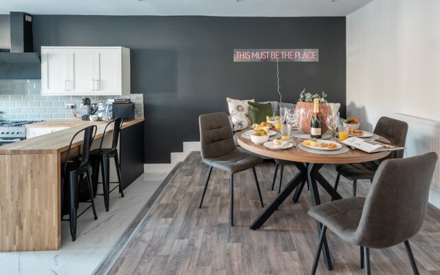 Woodland View Newport - 4 bedroom home