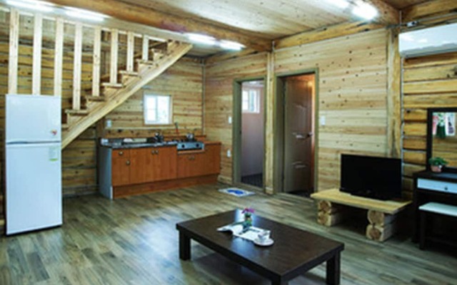 Jejujoa Log Pension
