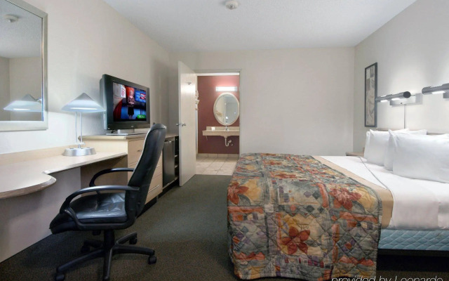 Red Roof Inn Tulsa