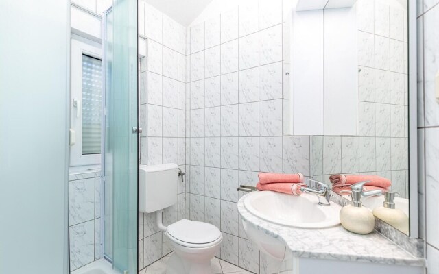 Stunning Home in Jadranovo With 5 Bedrooms, Jacuzzi and Wifi