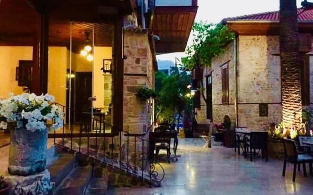 White Garden Hotel