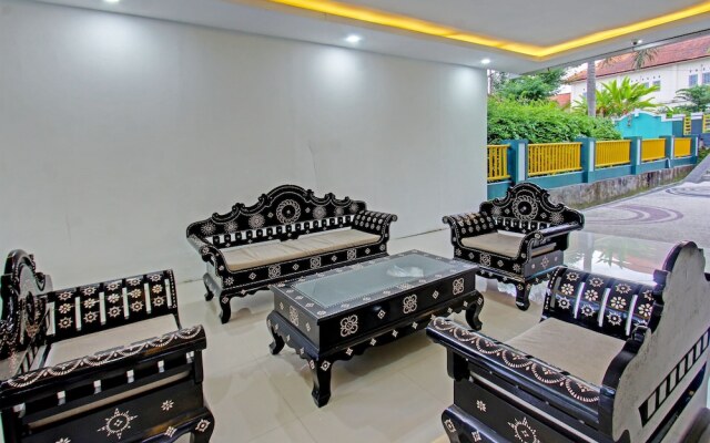 OYO 92001 Unram Guest House