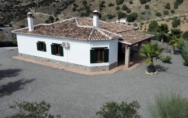 Villa With 3 Bedrooms in El Chorro, With Wonderful Mountain View, Priv