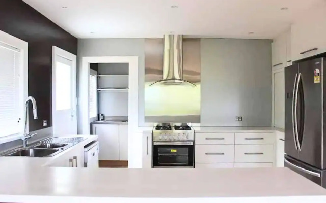 Whalers Watch Luxury Home