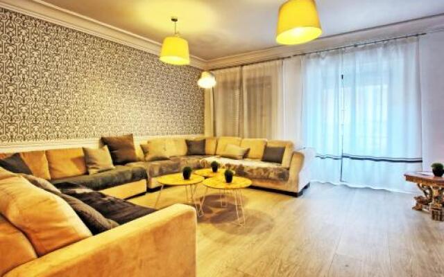 Sao Pedro 30 Guests Apartment