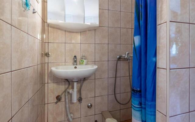 Branko - Large Terrace - H