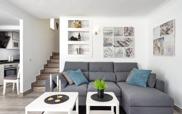 Stunning 2BR Apartment near the Beach Ref 54