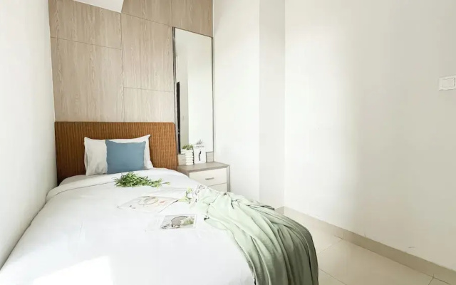 Brown Accent 2Br At Apartment Casa De Parco