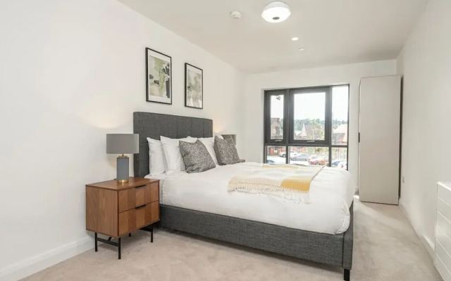 Whispers in Light 65s Stay