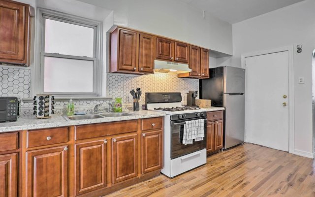 Updated Bayonne Townhome ~ 11 Mi to Nyc!