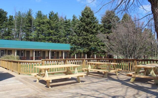 New River Inn and Cabins