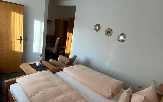 Sevdas Garni Hotel Weinforth