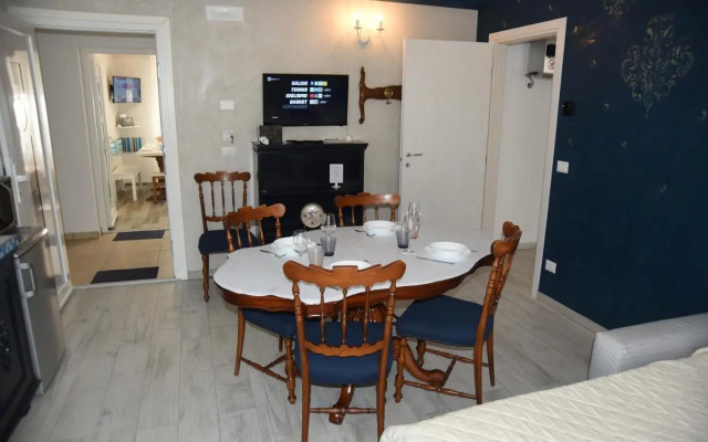 Suites Train Station Mestre Apartment    (No Front Desk Need To Contact Property 5  Days In Advance)