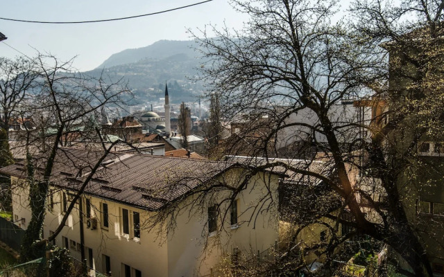 2Bdr Apartment With The Balcony View-Best Location