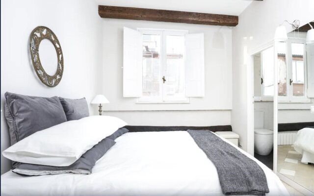 Your Rooftop Terrace at Spanish Steps