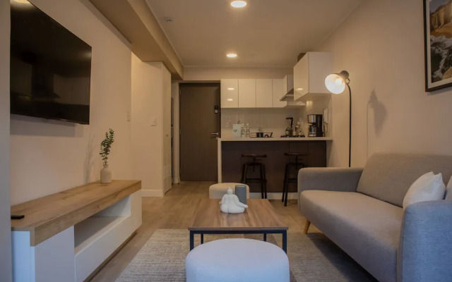 w Stunning 1BR w Terrace in Miraflores