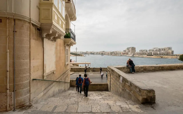 Valletta West Street Studio