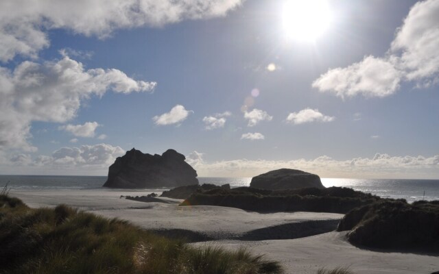 Adrift In Golden Bay