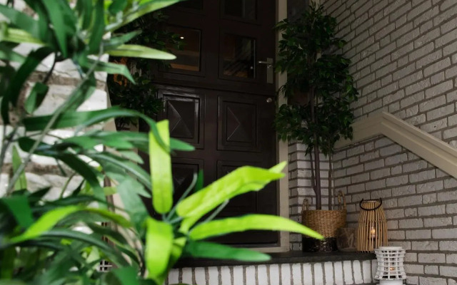 Отель The Bloom