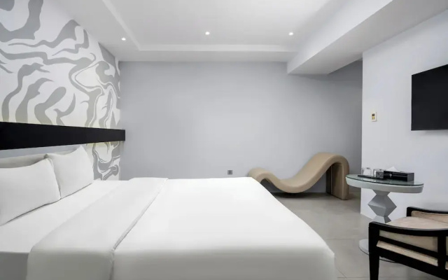 J Village Hotel - Triệu Việt Vương