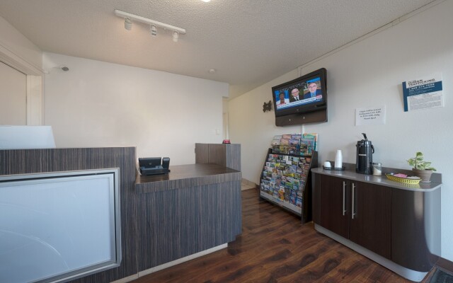 OYO Hotel St. Helens, OR