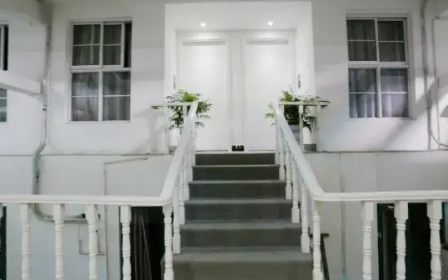 Qingmu Boutique Hotel