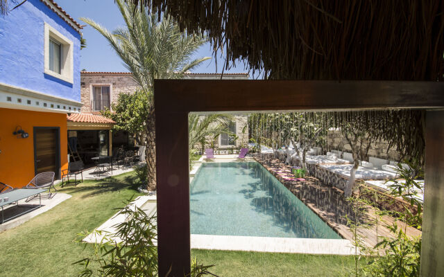 Hay Hotel - Adult Only