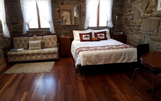 1860 Wine Country Cottages – Guest Rooms – Springton