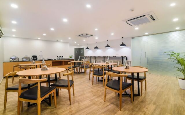 OYO Townhouse 174 Gandhipuram