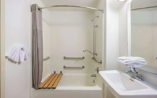 Studio 6 Seattle, WA – Sea-Tac Airport South