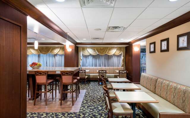 Hampton Inn Roanoke/Hollins - I-81