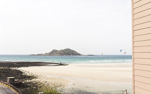 Jejugreen Beach Pension