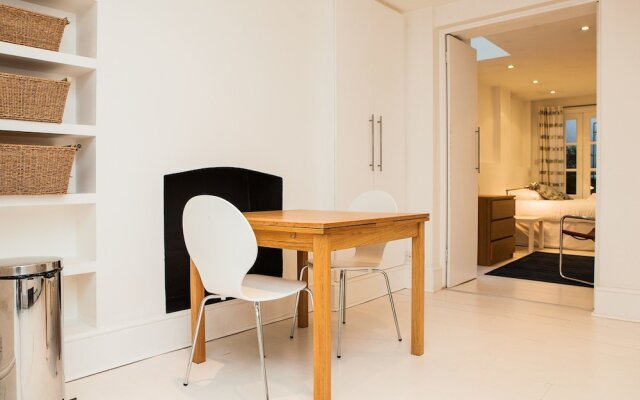 2 Bedroom Apartment in Marylebone