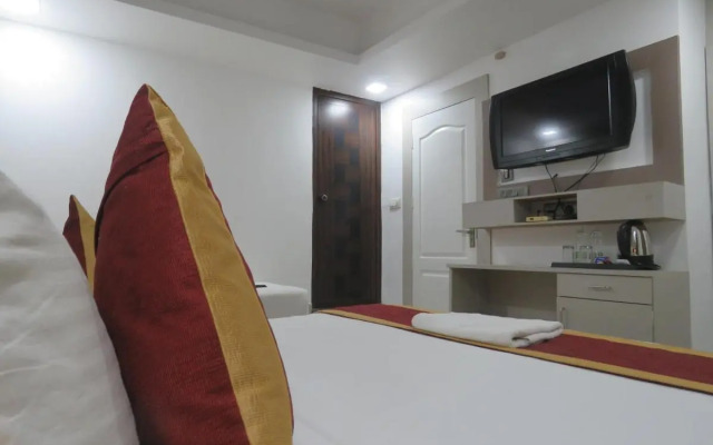 OYO 7077 Reegate Inn