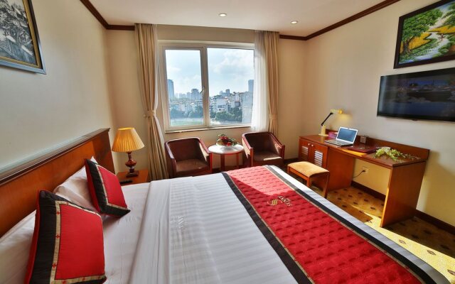 Sunny Hotel 1