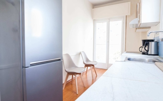Spacious New Apartment in Alimos