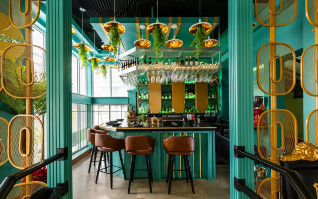 The Colony Hotel