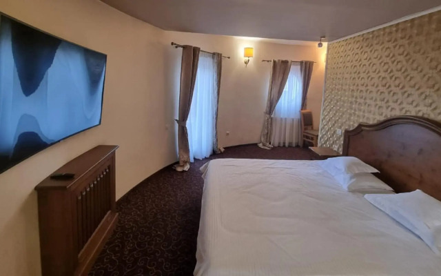 Topaz Boutique Hotel