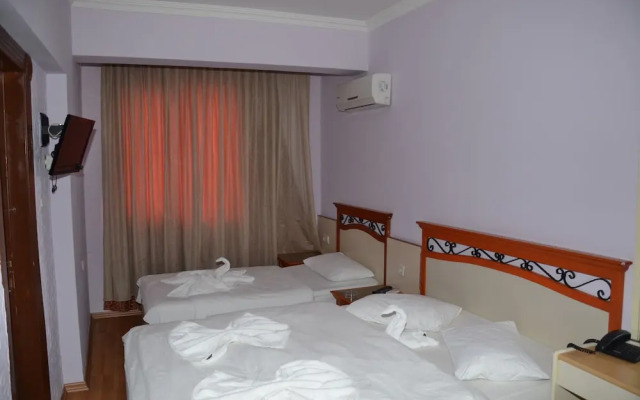 Ozturk Hotel
